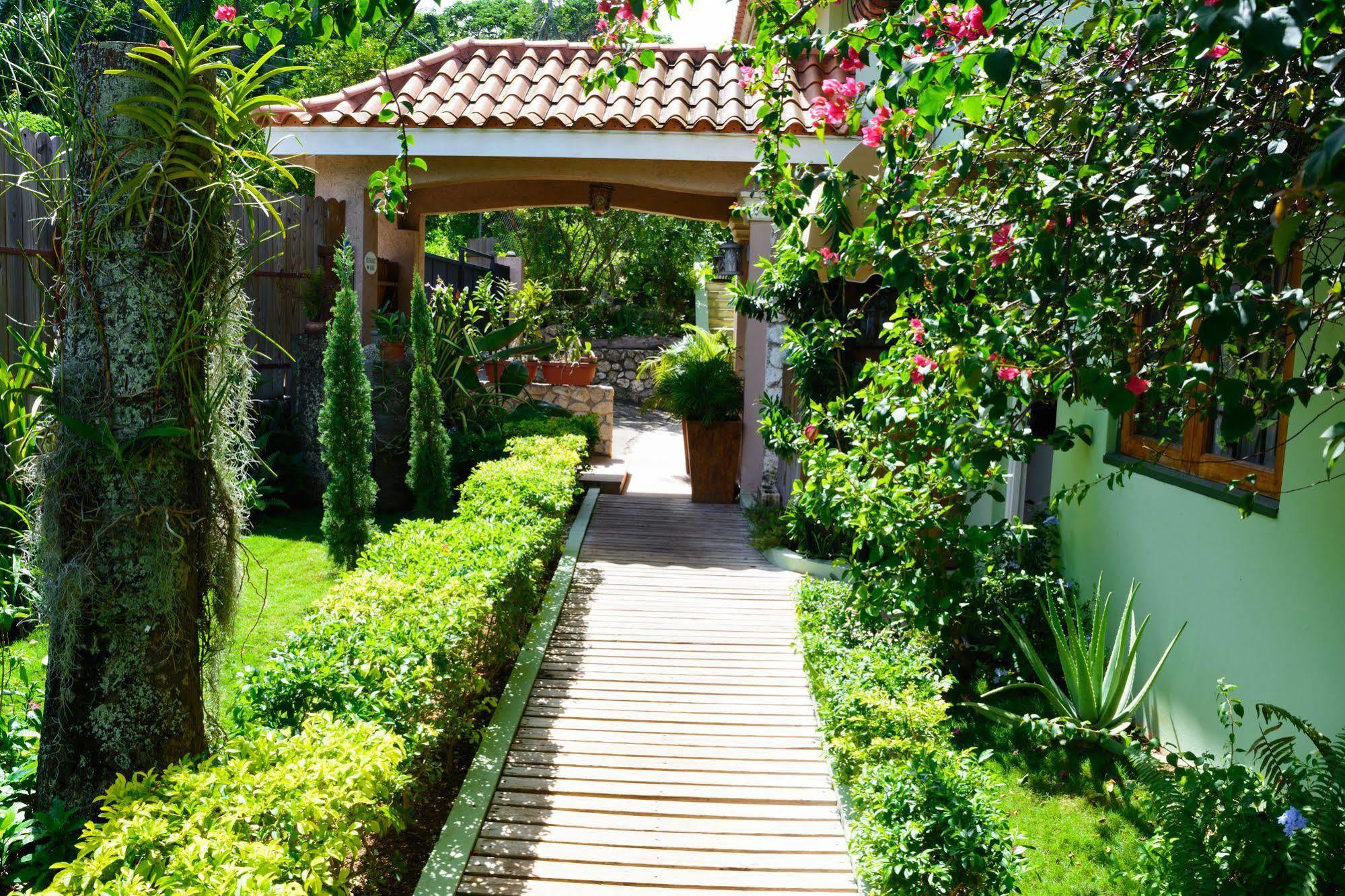 Mynt Retreat Bed & Breakfast Montego Bay Luaran gambar